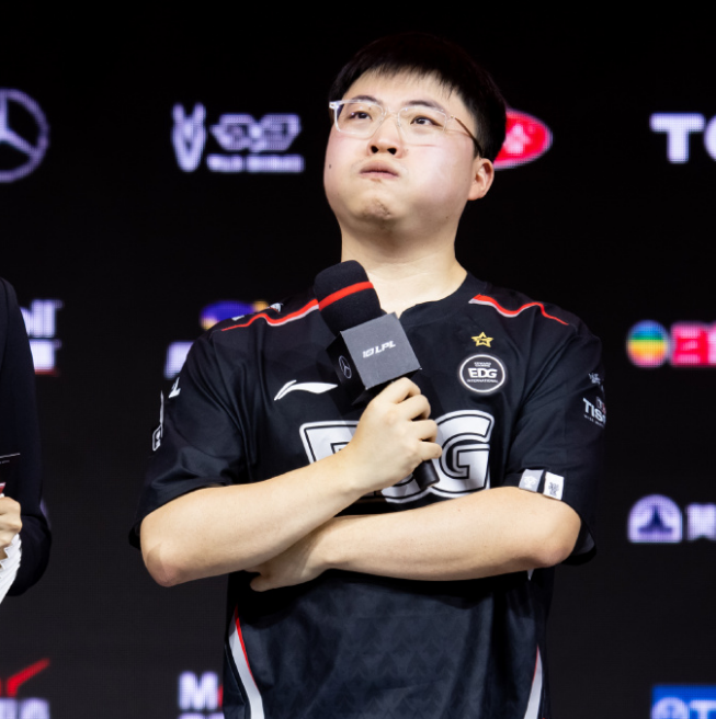 德国队不断突破！，Uzi连续十五场比赛得分超过败北赛场气氛高涨(auf uns德国队)